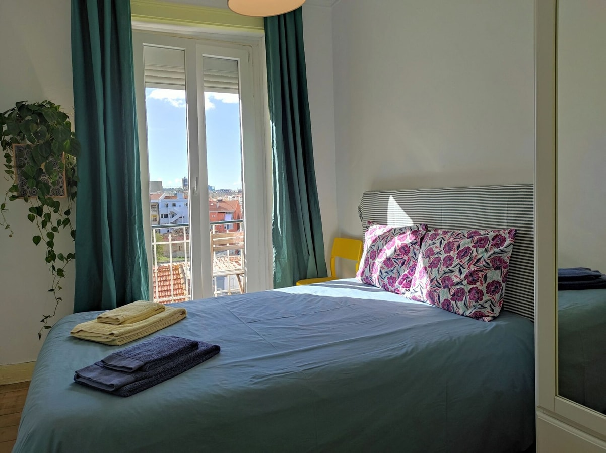 Charming flat with 2 bedrooms on Lisbon's 7th hill gallery image 2