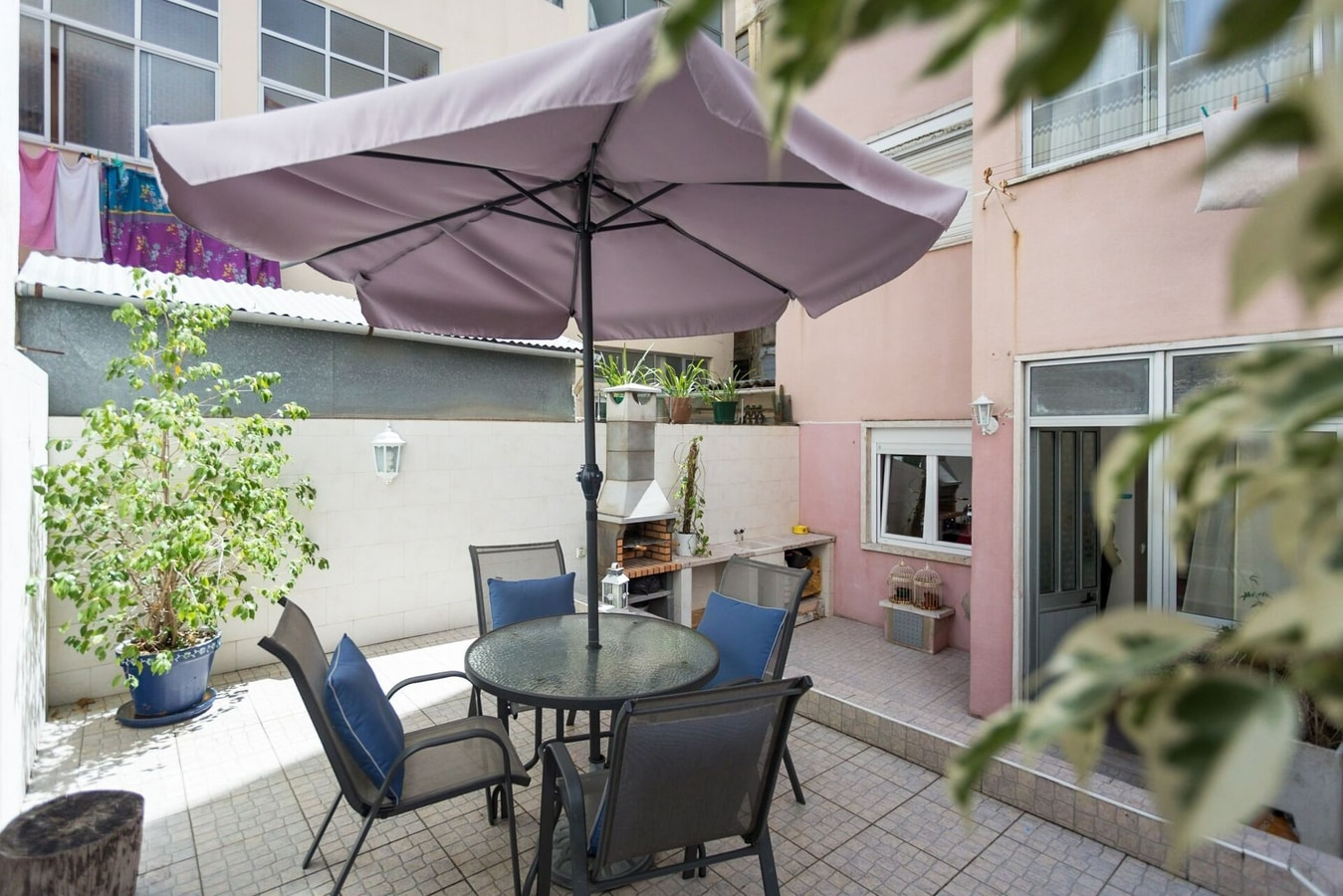 1-Bedroom Flat with Terrace, near Metro & Arena gallery image 1