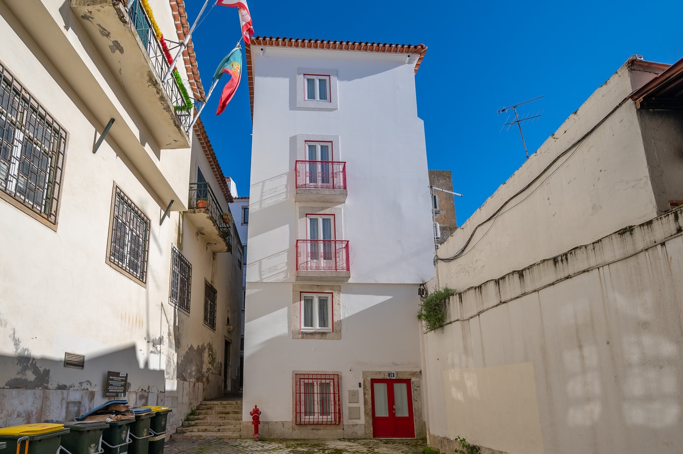 Studio • Downtown Lisbon • Walkable • A/C gallery image 16