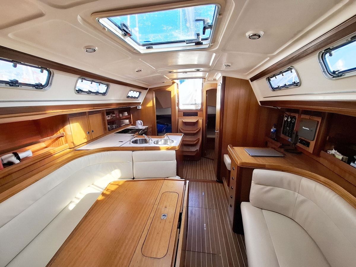 Unique Sailboat Stay in Lisbon with Marina Views gallery image 40