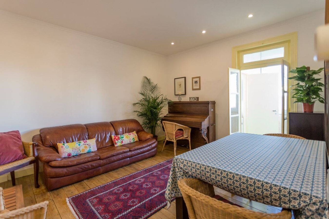 Charming flat with 2 bedrooms on Lisbon's 7th hill gallery image 34