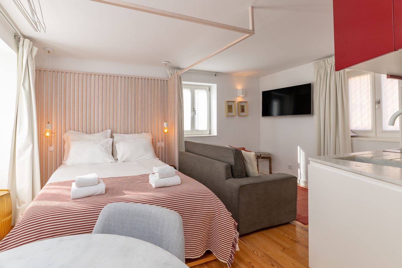 Duplex Studio • Downtown Lisbon • 2 BR • Walkable gallery image 1