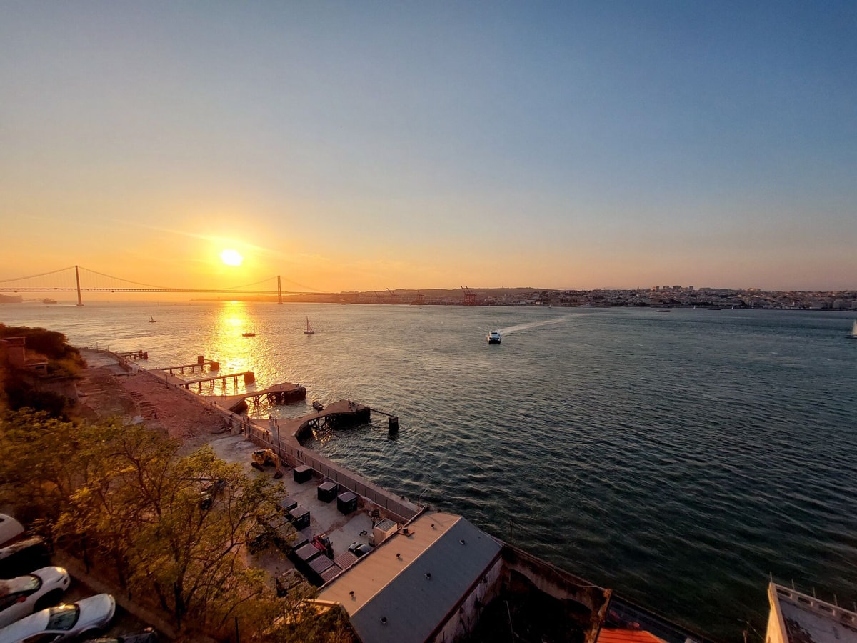 Flat in Cacilhas – Lisbon Stunning River Views gallery image 22