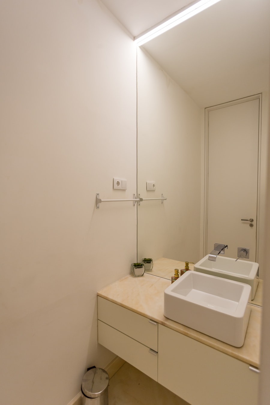 Apartment • Downtown Lisbon • 2 Bedrooms • Balcony gallery image 31