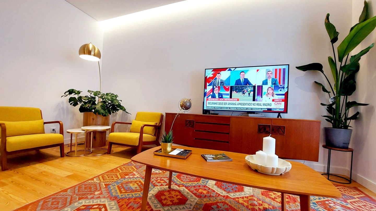 Spacious apartment in Lisbon | 2 bedrooms with AC gallery image 8