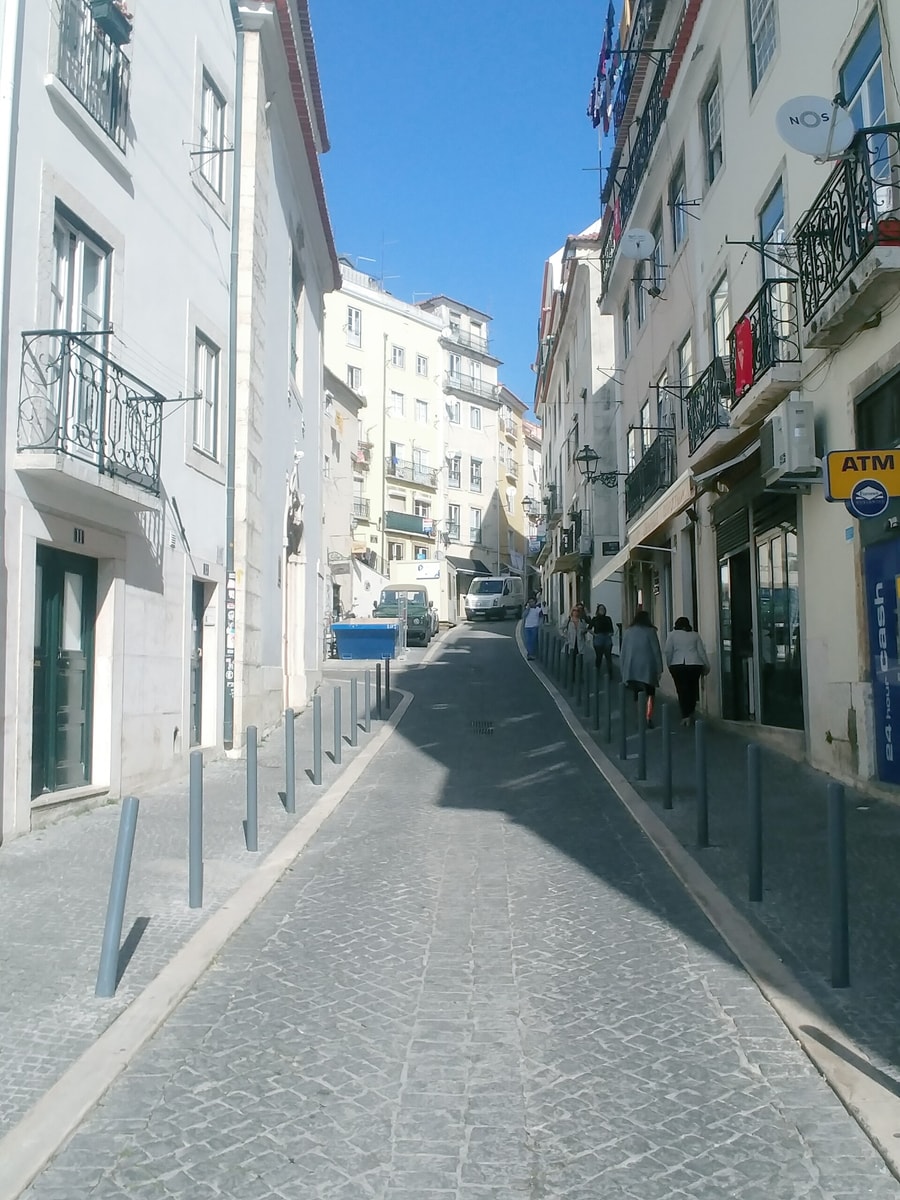 Apartment • Downtown Lisbon • 3 Bedrooms • Balcony gallery image 26