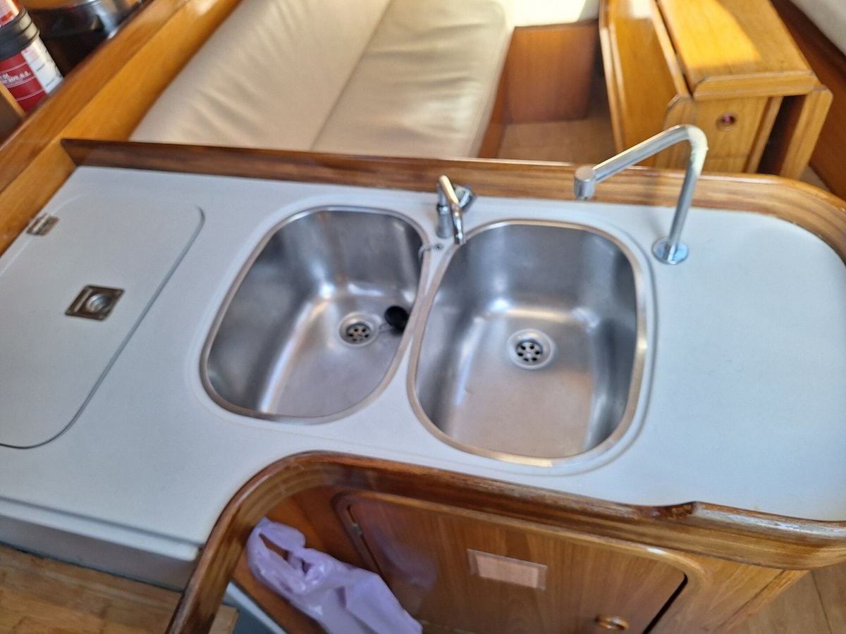 Lisbon for Two • Sailboat Santa Maria Stay gallery image 9