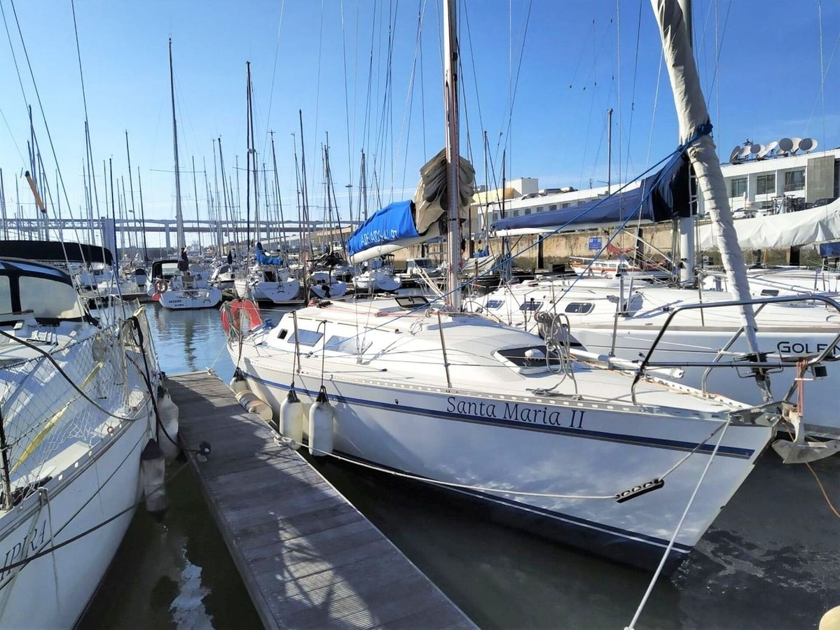 Lisbon for Two • Sailboat Santa Maria Stay gallery image 1