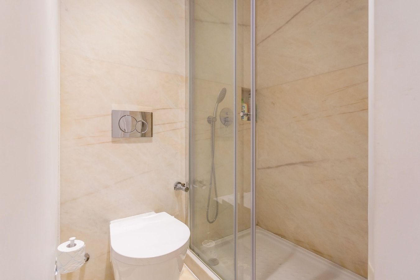 Apartment • Downtown Lisbon • 2 Bedrooms • Balcony gallery image 30