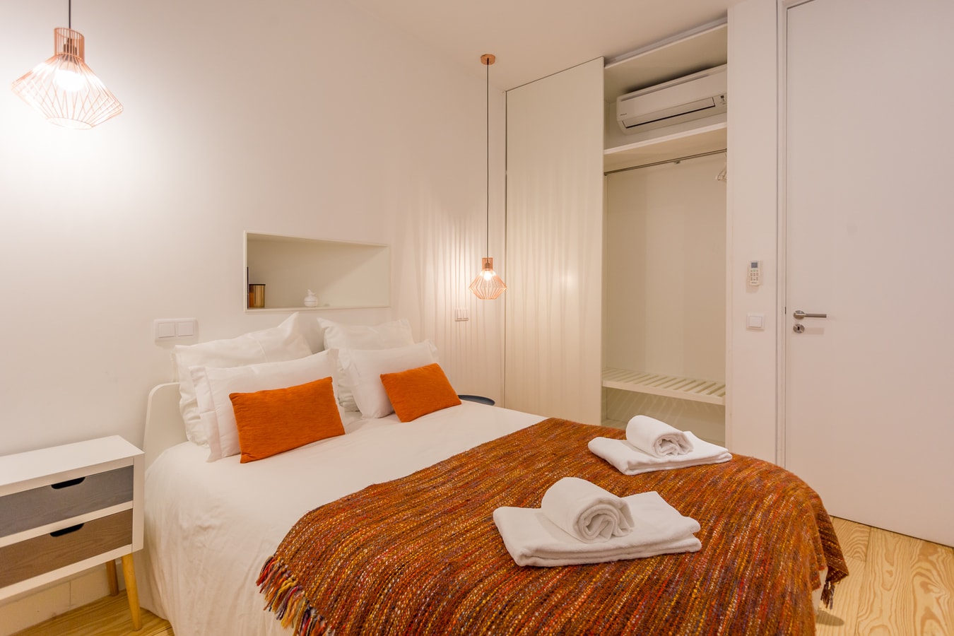 Apartment • Downtown Lisbon • 2 Bedrooms • Balcony gallery image 13