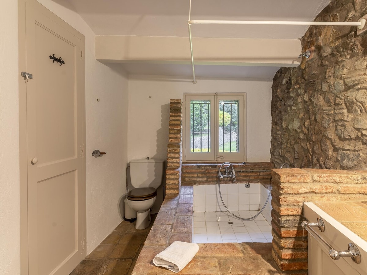 MOLÍ DE CAN BURJATS - Masía con piscina y chimenea 12 WeHost Costa Brava