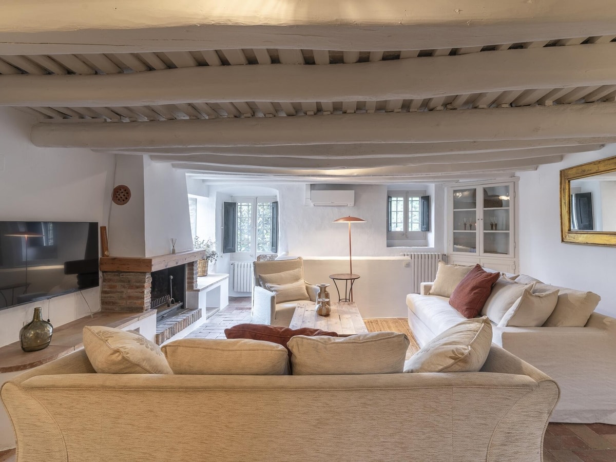 MOLÍ DE CAN BURJATS - Masía con piscina y chimenea 29 WeHost Costa Brava