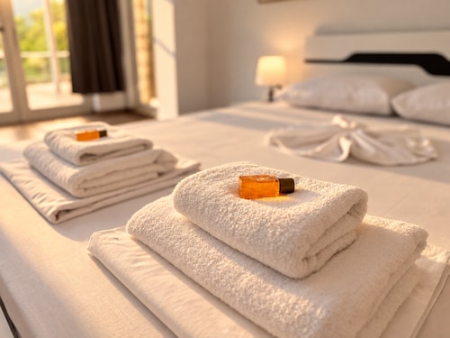 ATEA 16 | Poolside Stay Steps from Beach 8 Управление | Gmp Global Property Management