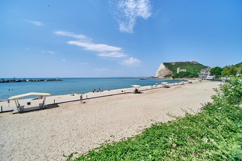 ATEA 14 | 2BR Poolside Stay Steps from Beach 1 Управление | Gmp Global Property Management
