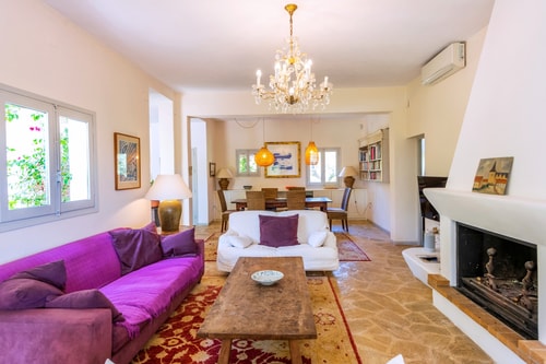 Santa Gertrudis Estate: Luxury Villa & Pool 5 Villas&Houses