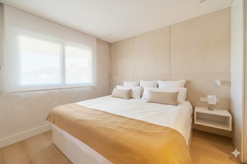 Stunning Duplex Penthouse by the Shore 2 Villas&Houses