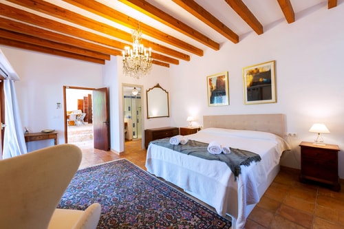 Santa Gertrudis Estate: Luxury Villa & Pool 25 Villas&Houses