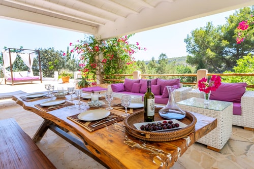 Santa Gertrudis Estate: Luxury Villa & Pool 8 Villas&Houses