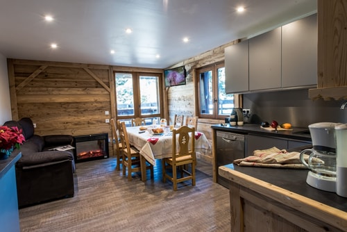 Meribel Charming Apt 8 - Ski-in/ski-out Wi-Fi