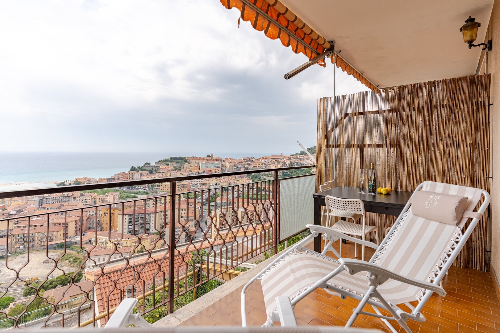 TheKeyStudio.LaCasa del MareAzzurro con vista mare 6 The Key Studio