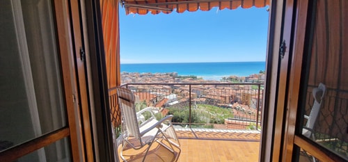 TheKeyStudio.LaCasa del Mare Azzurro with seaview 1 The Key Studio
