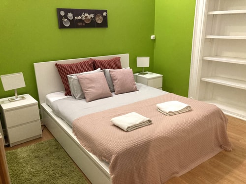 Lisbon, Charming T2 Apartment in Sapadores