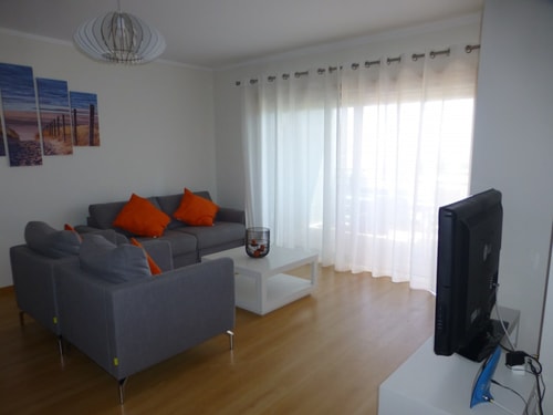 Algarve, T2 apartment w/ pool and balcony, Olhão