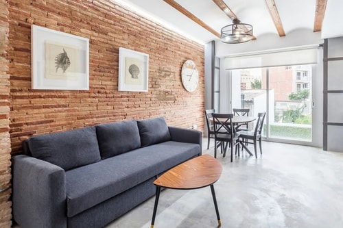 Local flavors and authentic dining moments in Valencia