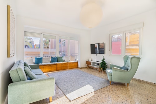 Local flavors and authentic dining moments in Valencia