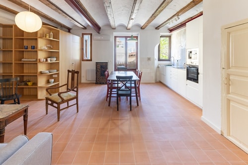Local flavors and authentic dining moments in Valencia