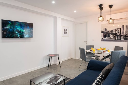 Local flavors and authentic dining moments in Valencia