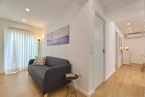 Local flavors and authentic dining moments in Valencia