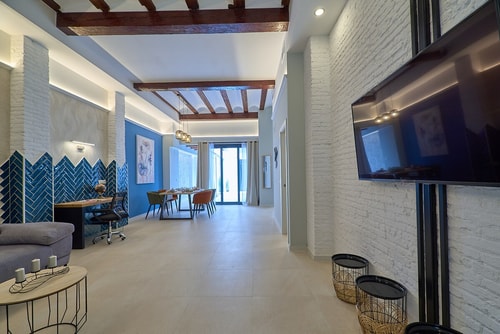 Local flavors and authentic dining moments in Valencia