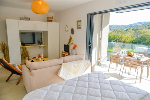 Marion - Plage Agosta  à pied, Clim, Wifi - by TGB