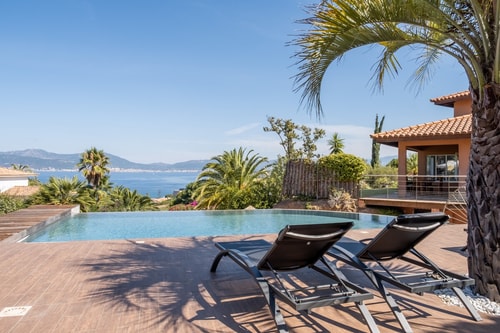 Caonia - piscine vue mer, Plage   - by TGB