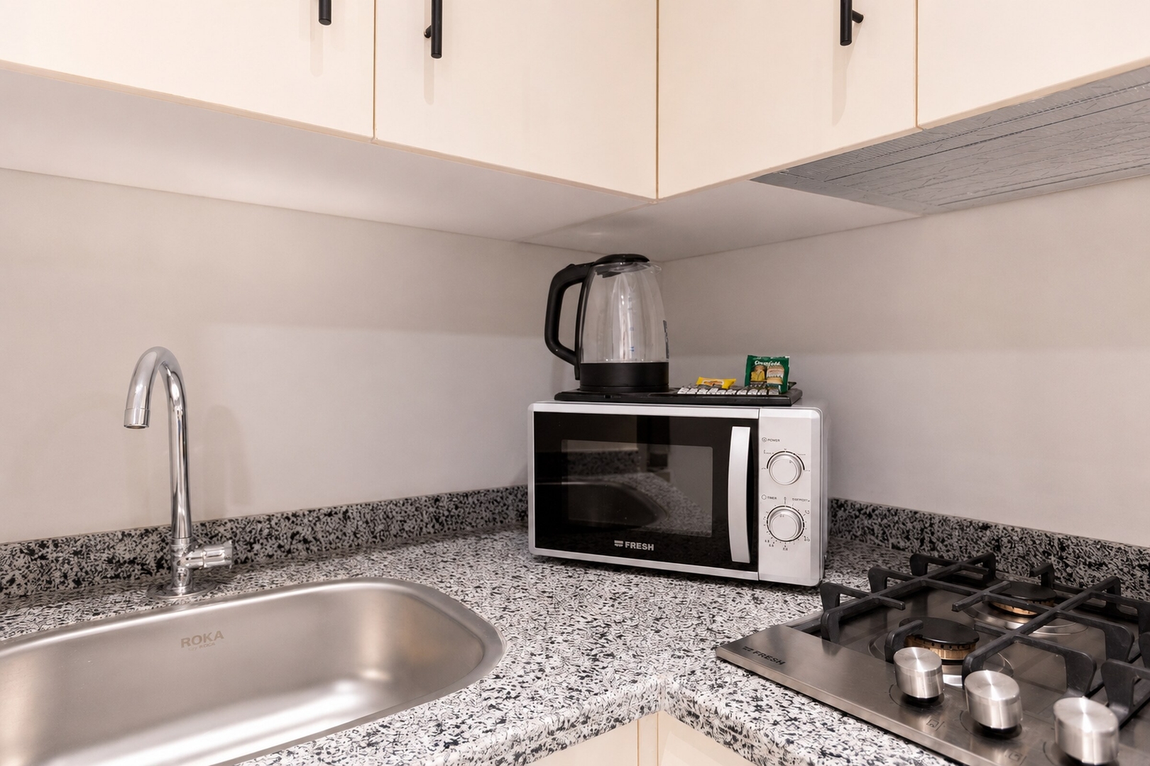 Navy Nest 2BR Apt — photo 9 of 15