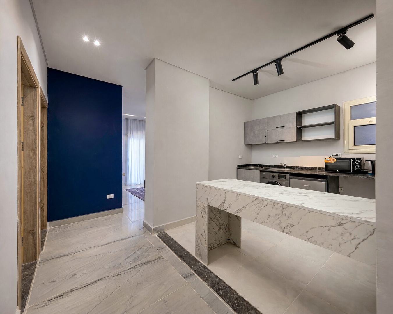 Breeze Garden 2BR Apartment on 90th Street — photo 13 of 17