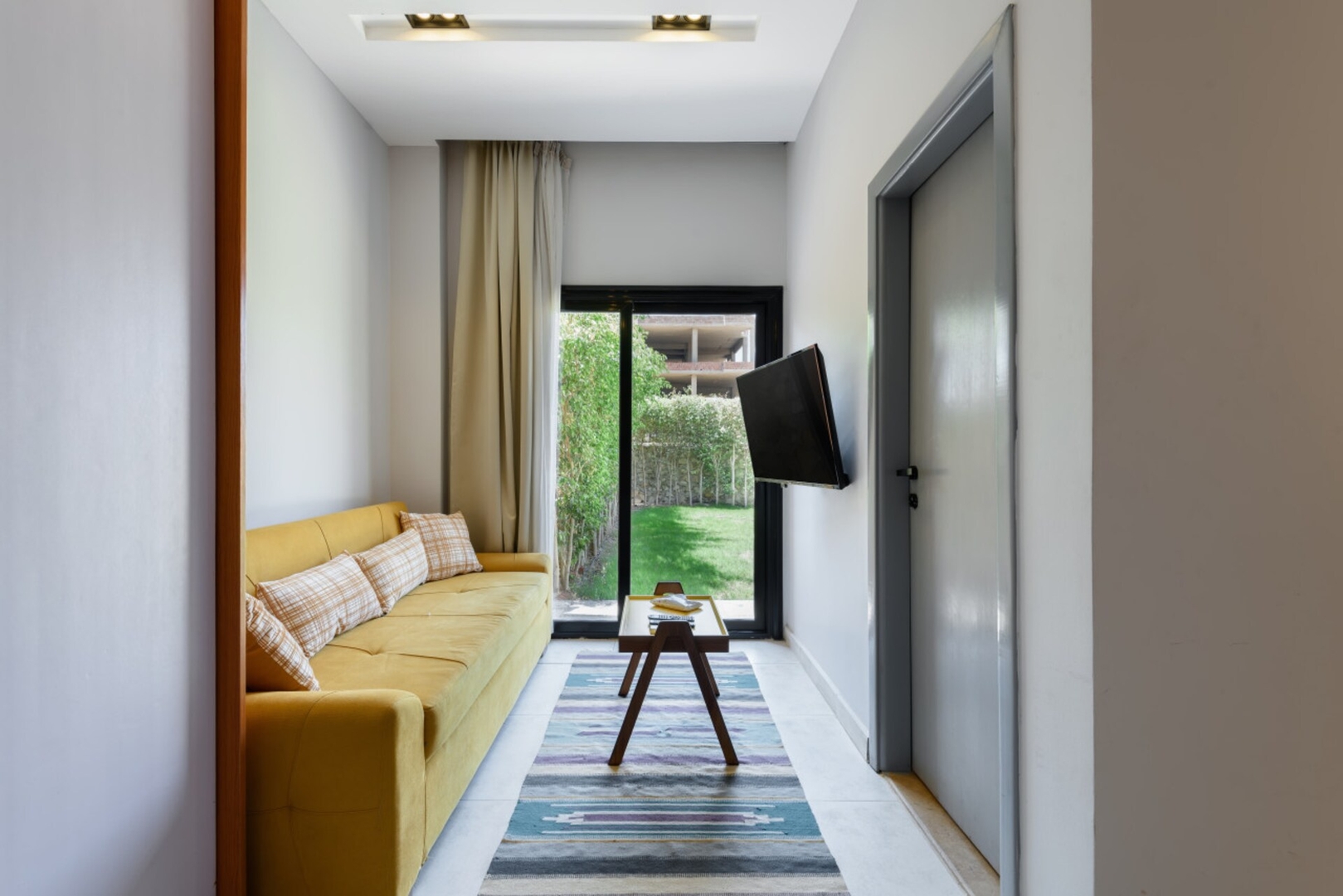 Travelholic home