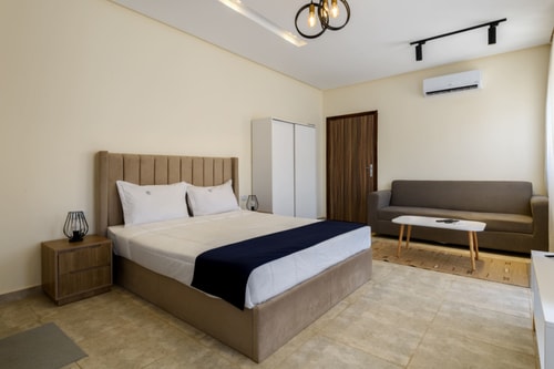 Nomad Studio W/Balcony,Mokkatam, by Travelholic