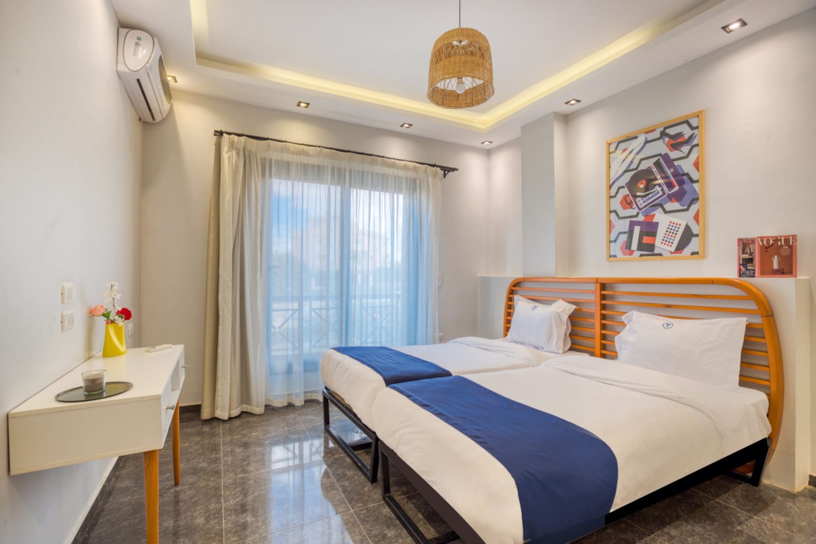 Travelholic home