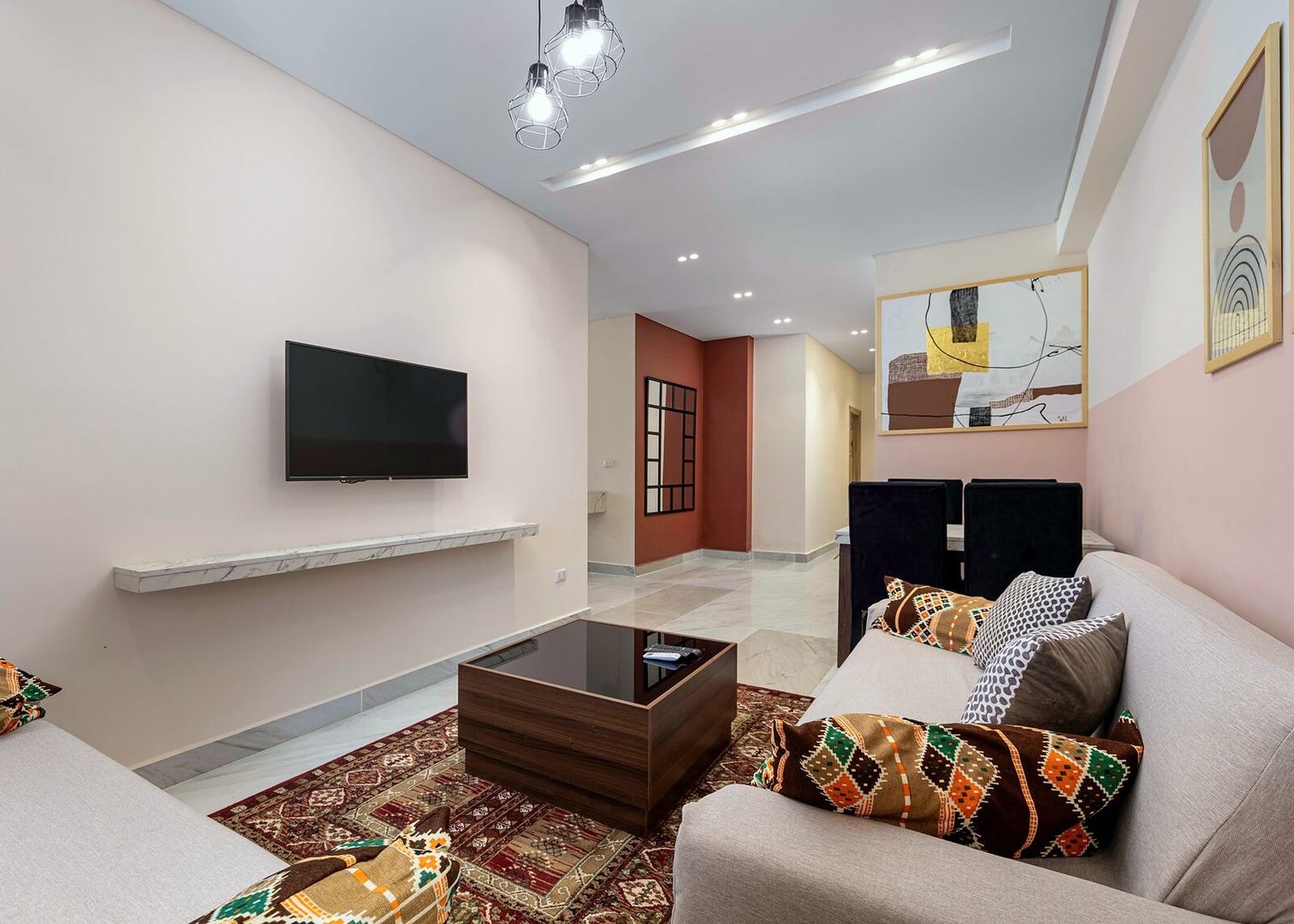 Boho Garden 2BR Apartment on 90th Street — photo 3 of 17
