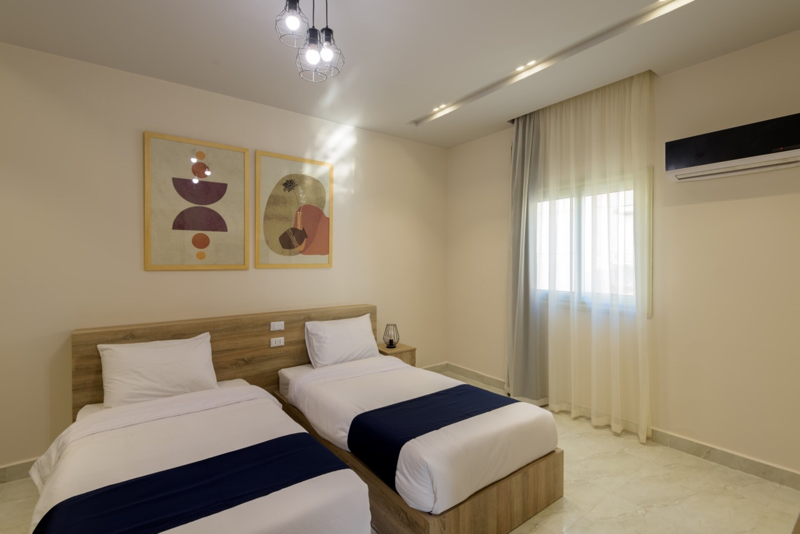 Travelholic home