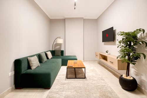 Green Light 2BR Apt with Balcony, New Cairo