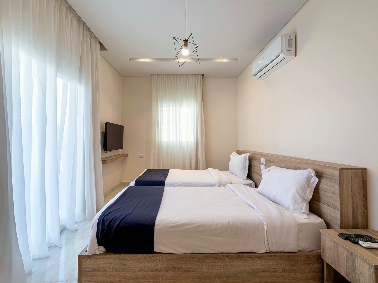 Boho Garden 2BR Apartment on 90th Street — photo 12 of 17