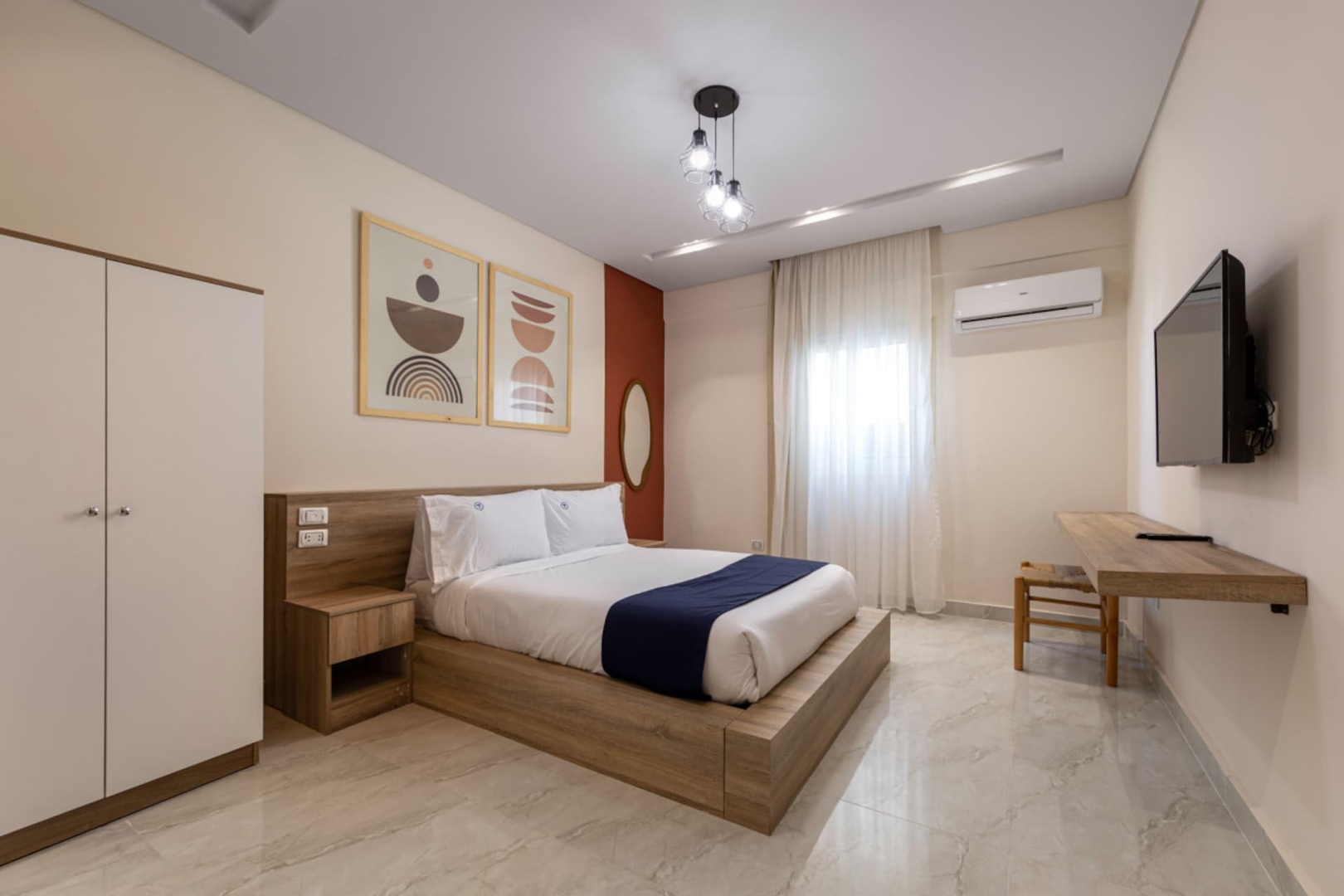 Travelholic home