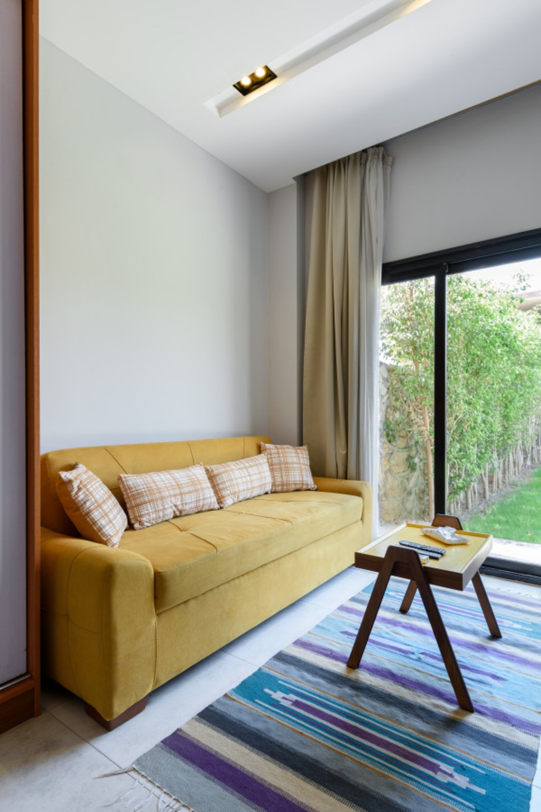 Travelholic home