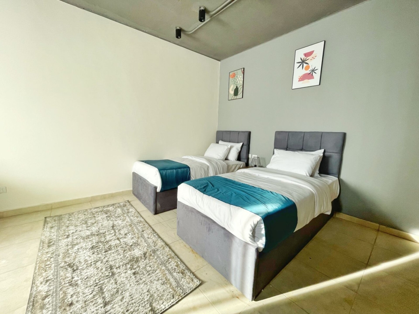 Travelholic home
