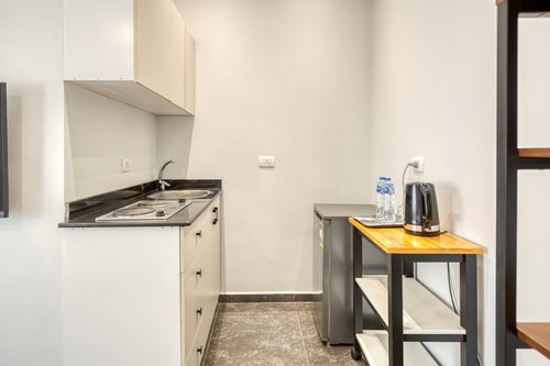Compact Studio with Queen Bed near AUC — photo 4 of 15
