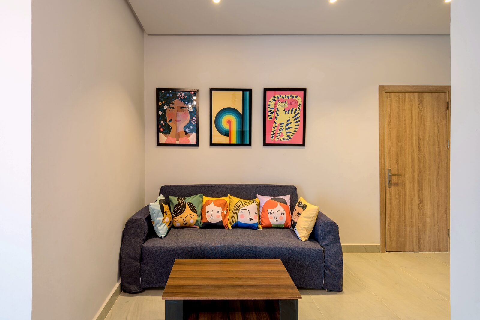Colorful Studio with Balcony, 90th St — photo 2 of 13