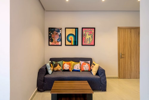Colorful Studio with Balcony, 90th St — photo 2 of 13